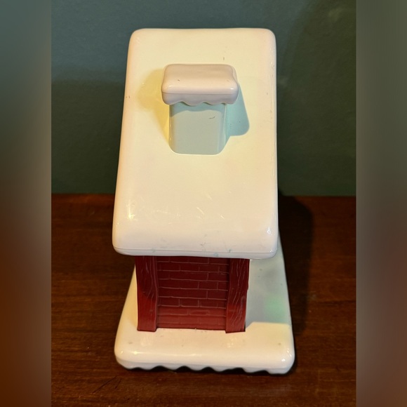 Disney Color Changing Light Up Train Station Christmas - Donald Duck at Window - Picture 9 of 11